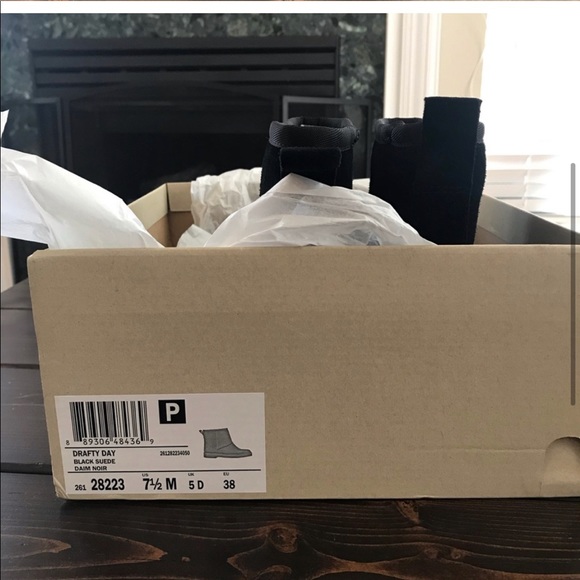 Clark’s Drafty Day Suede Boot, size 7.5 - Picture 5 of 7